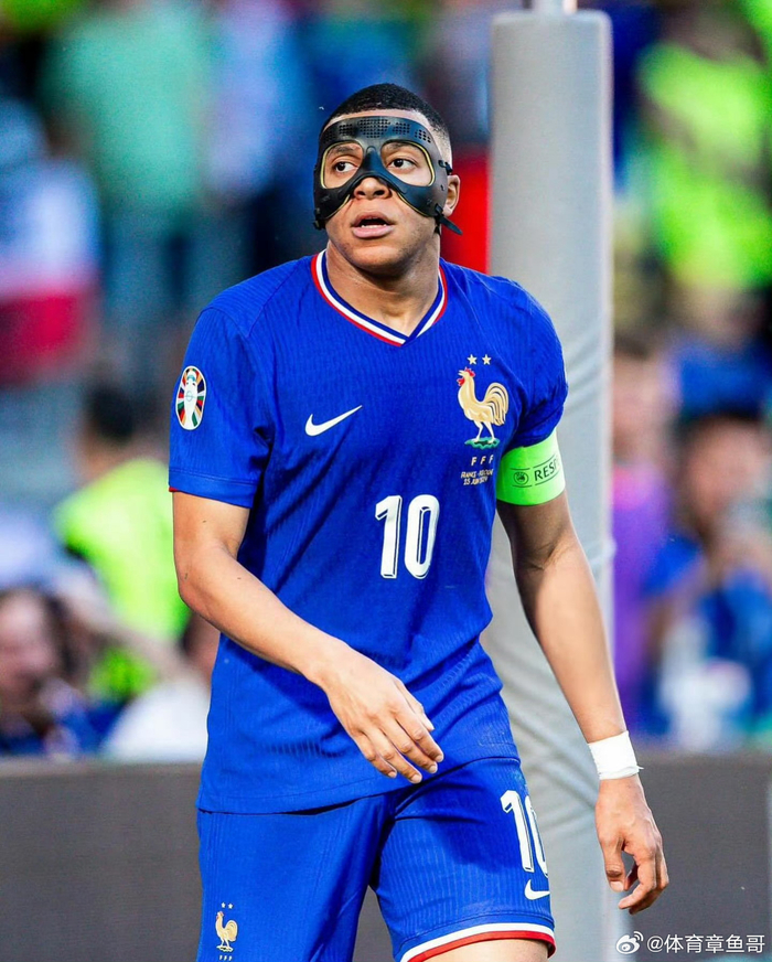 曼联迎战西汉姆联：德利赫特缺阵，阿莫林调整阵容