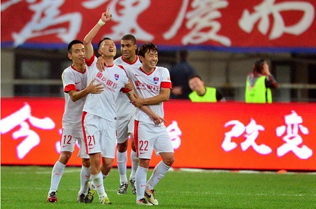 30分钟以下多次20+5+5且命中5三分：波杰比肩库里