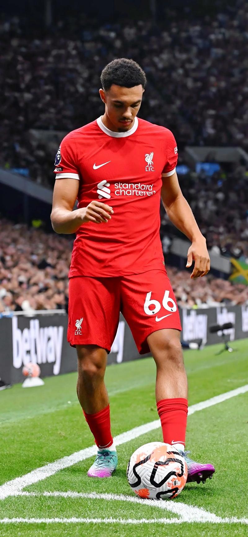 会是多少？德转预热埃斯特旺身价上涨：最高可达8000万欧