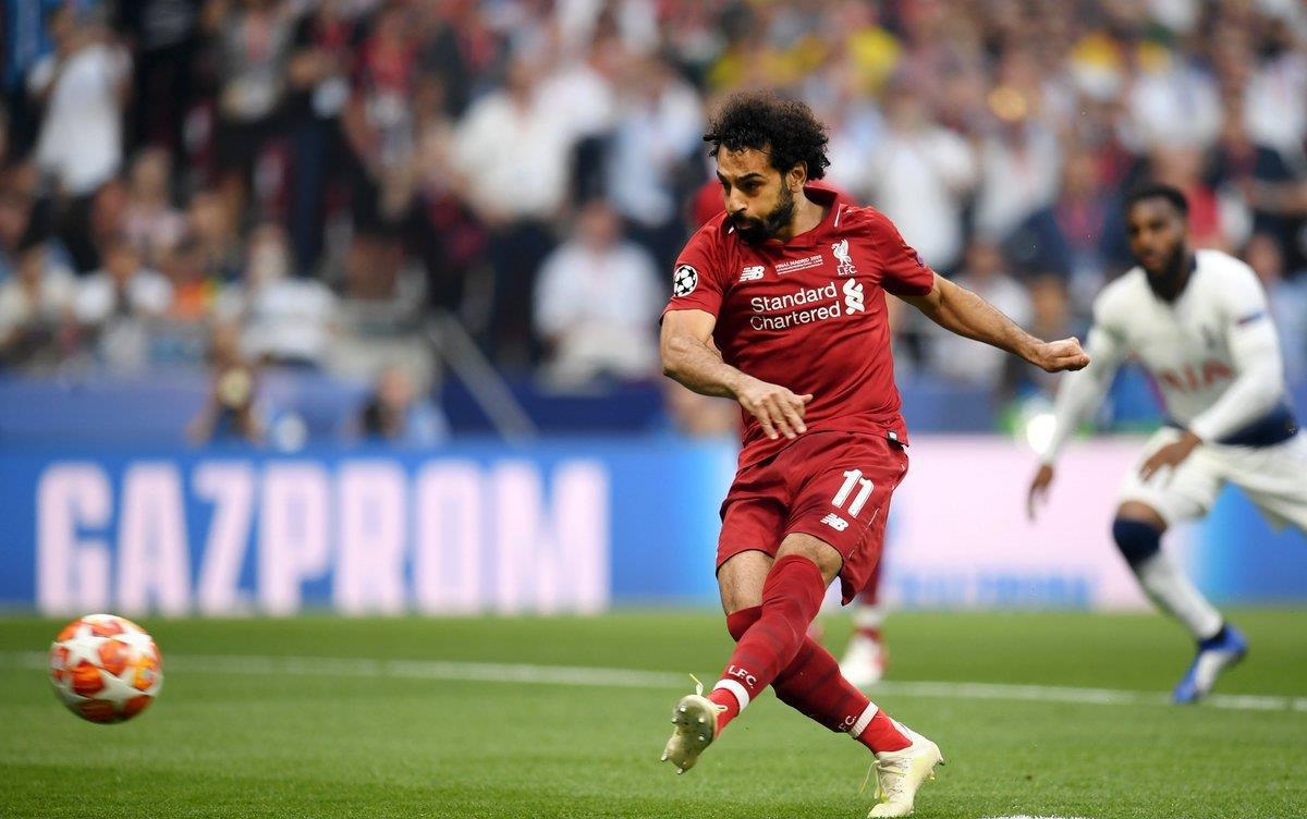 法兰克福主帅：因头球输比赛令人懊恼，遗憾上半场没进第二球