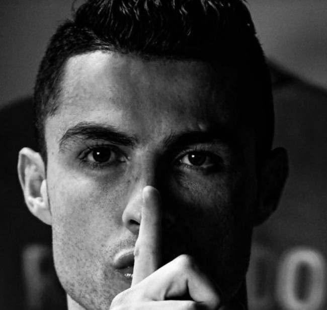 记者：于汉超正在参加B级教练培训班，下赛季将担任申花助教