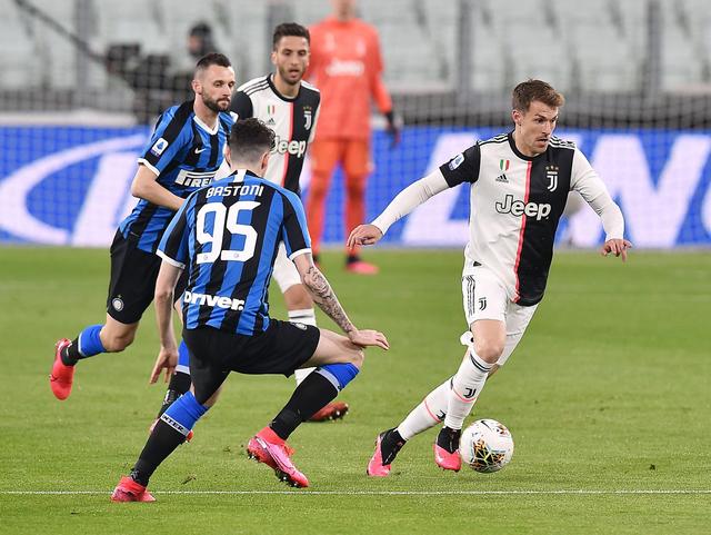 不是，美国现在十几岁的女孩子都能这么投篮了吗