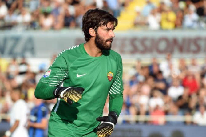 德转统计五大联赛最年长戴帽前10：莱万第8，C罗两度上榜