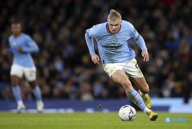 维蒂尼亚是第九位欧冠对英格兰球队戴帽球员，也是葡萄牙首人